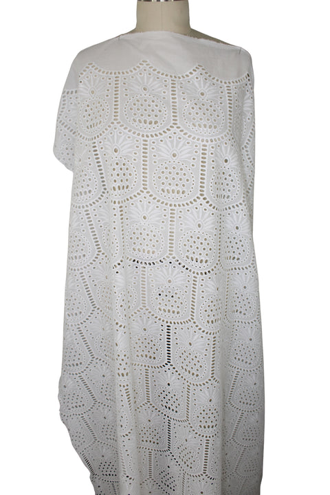 Pineapple scalloped border broderie anglaise (eyelet)