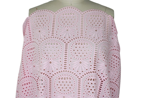 Pineapple motif eyelet