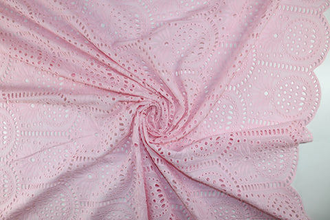 Pineapple motif eyelet