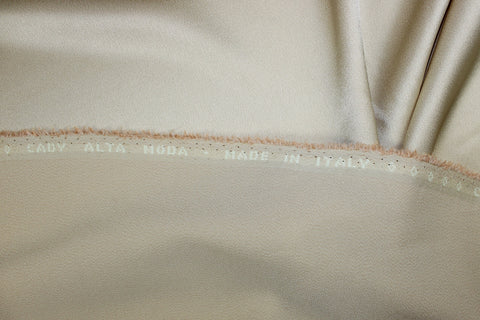 Italian selvage marked cady fabric