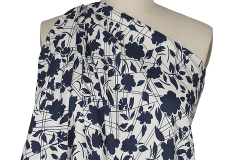 0scar silk broadcloth with a floral print in navy on white