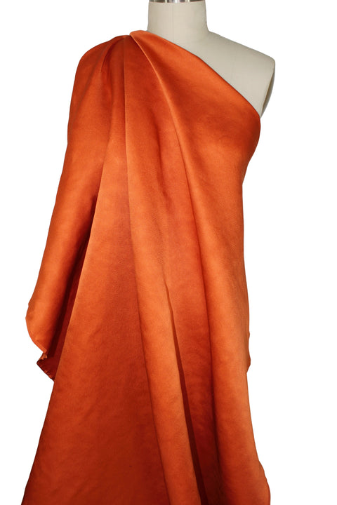 0scar de la Rent@ silk brocade