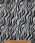 Wavy print silk twill in black and white
