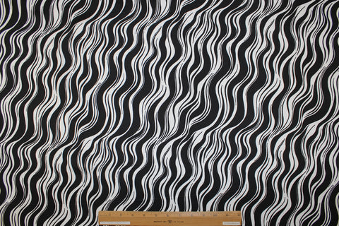 Wavy print silk twill in black and white