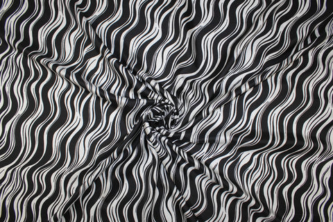Wavy print silk twill in black and white