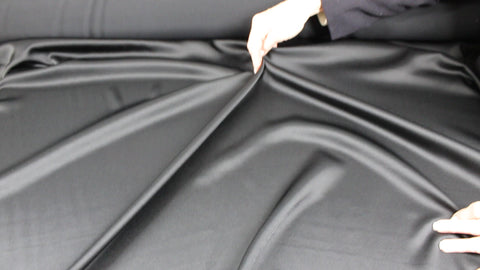 Italian selvage marked cady fabric