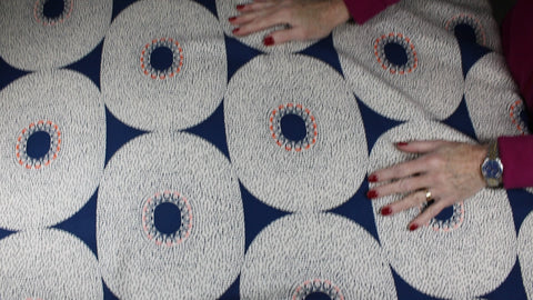 Tiny faces/circular print raw silk matka