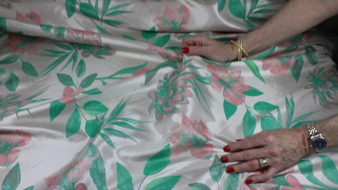 0scar pastel color floral brocade