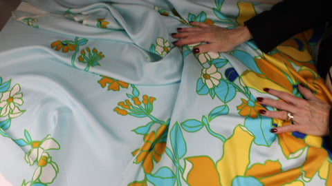 0scar floral border silk 