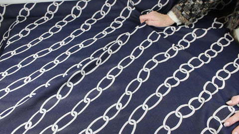 Chainlink print double sided brocade