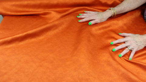 0scar de la Rent@ silk brocade